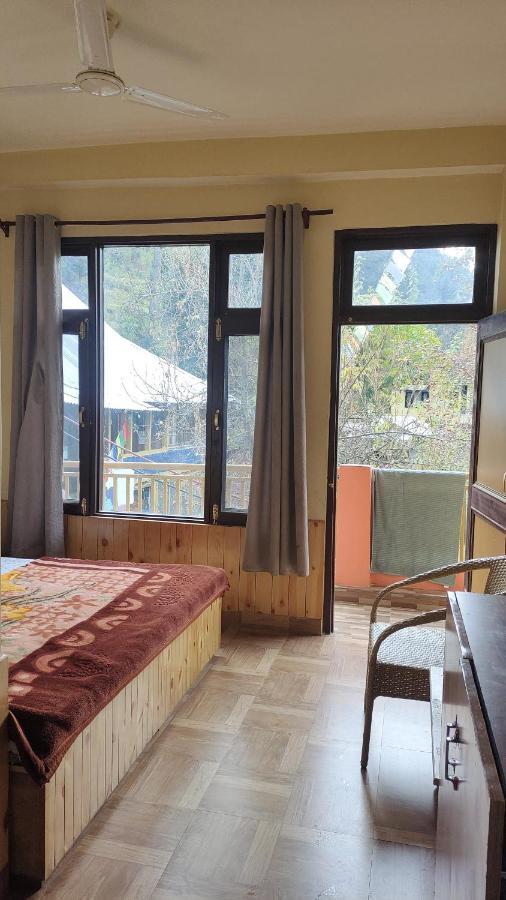 Trinity Homestay Kasol Exteriér fotografie