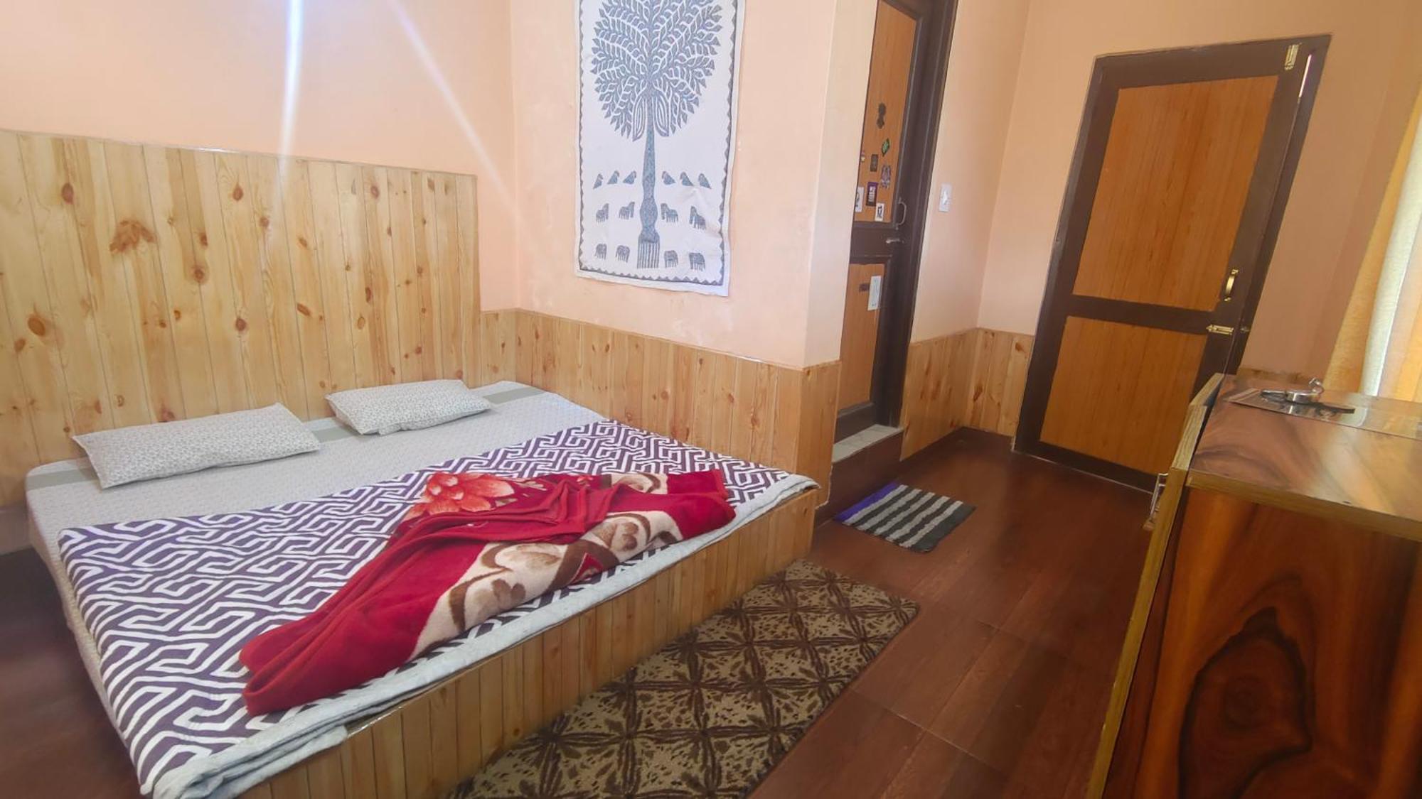 Trinity Homestay Kasol Exteriér fotografie