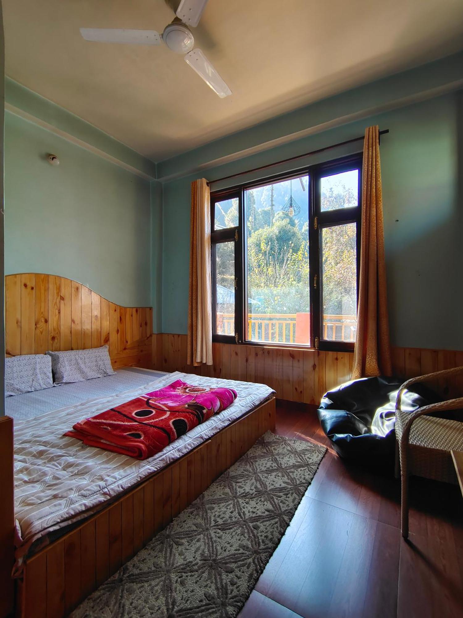 Trinity Homestay Kasol Exteriér fotografie