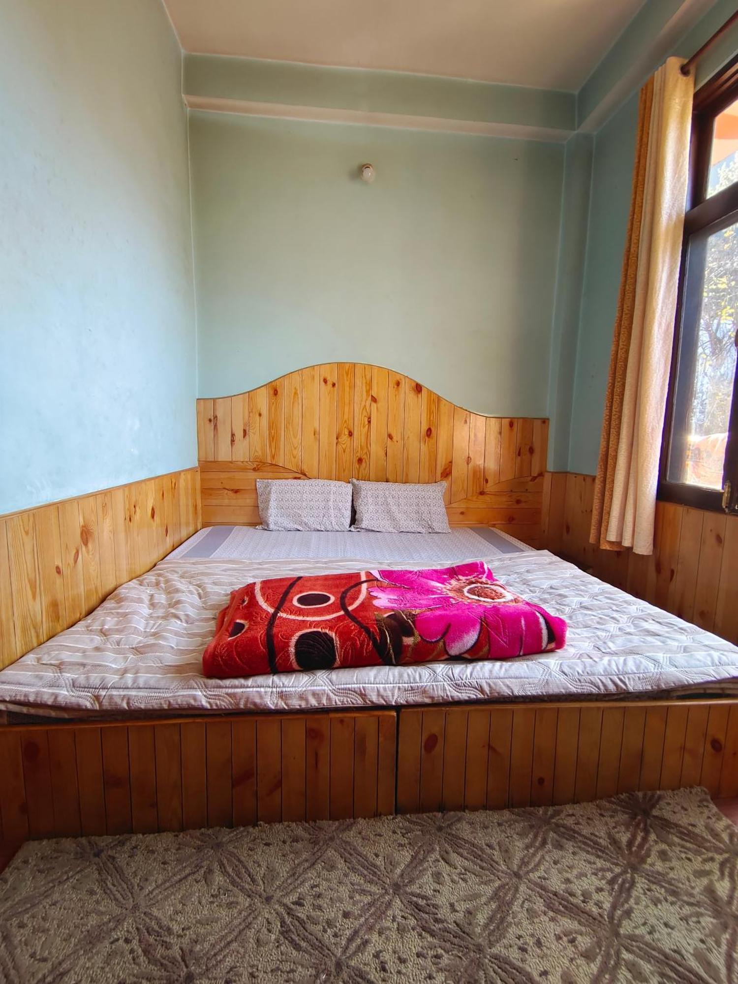 Trinity Homestay Kasol Exteriér fotografie