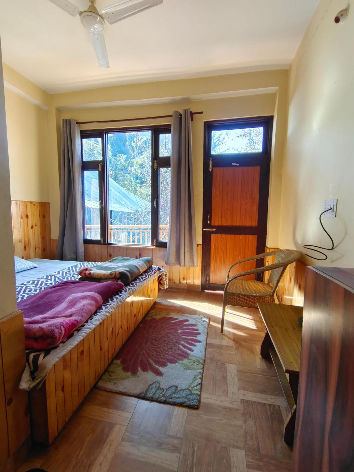 Trinity Homestay Kasol Exteriér fotografie